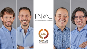 Coach FARAL